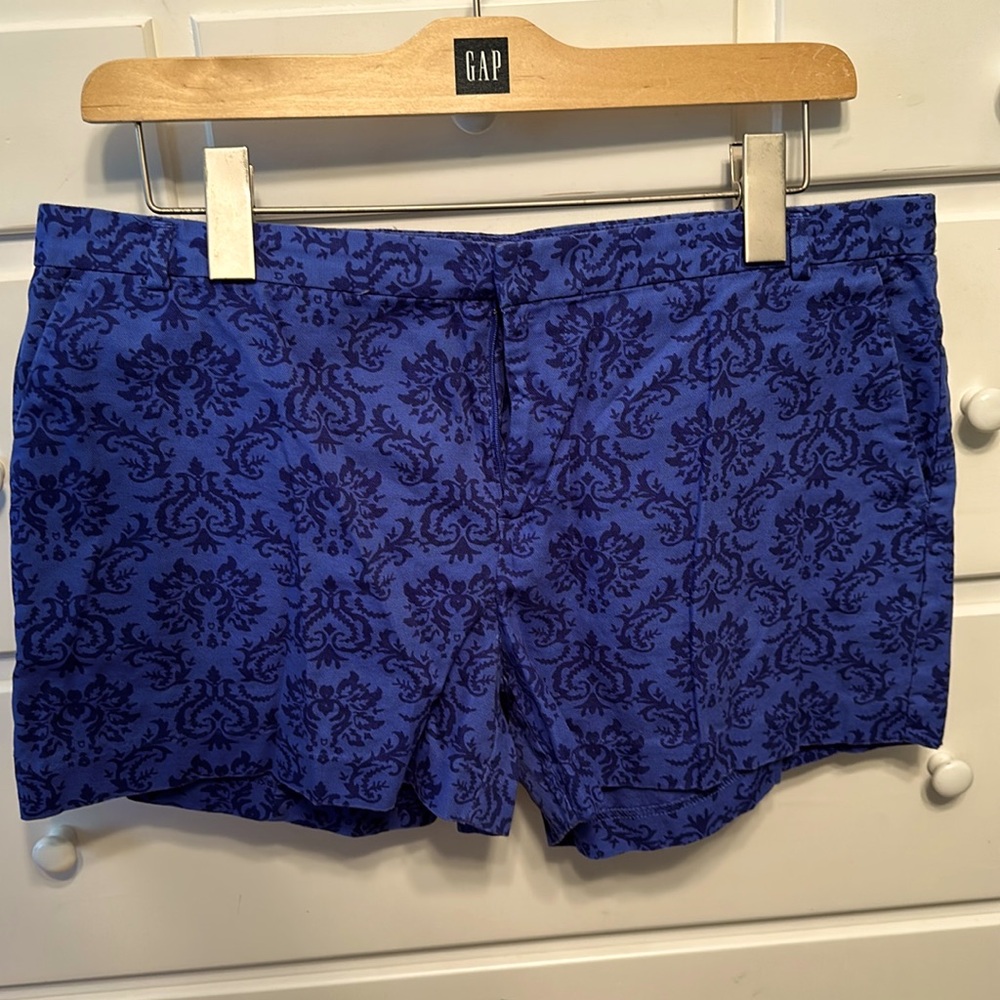 Gap blue pattern shorts- size 12